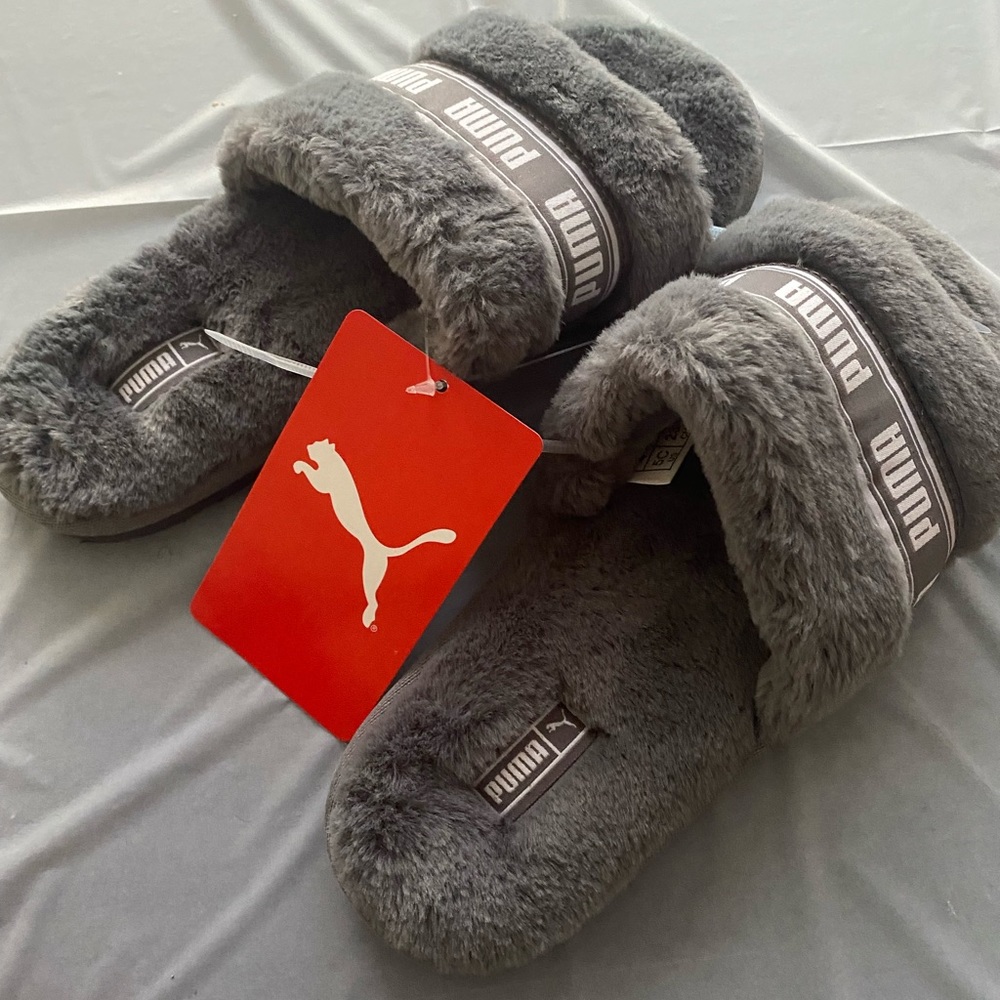 Brand New Puma Fluff Jr. slides for kids, never worn before.
